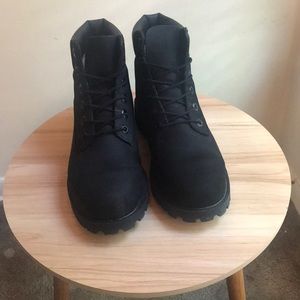Black Timberlands